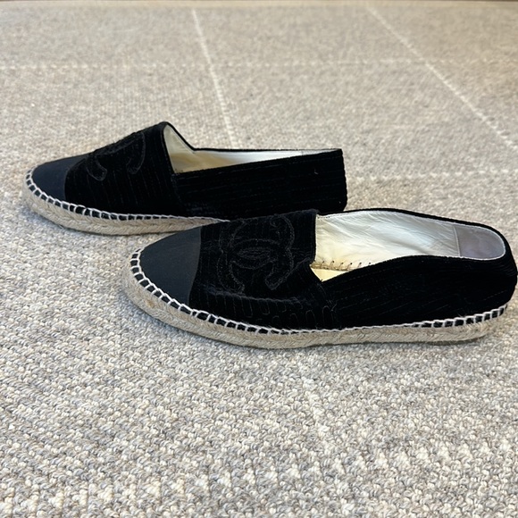 Chanel black velvet Espadrilles size 39. Lightly worn. - Picture 3 of 6